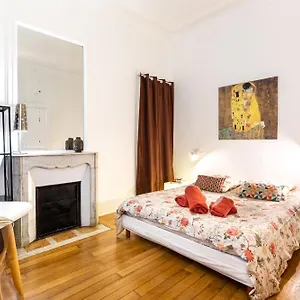 Studio Bourdonnais París